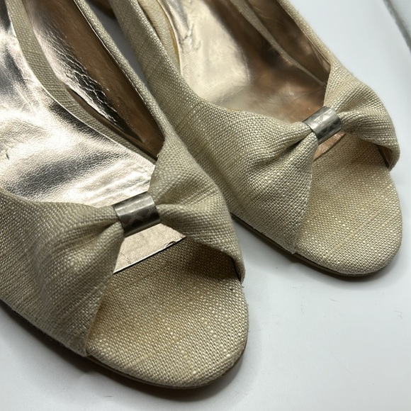VINTAGE ETIENNE AIGNER CORK WEDGE HEEL BEIGE SIZE 8.5 METAL LOGO - Picture 4 of 12